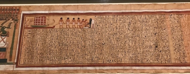 Totenbuch des Kha in der neuen Vitrine im ägyptischen Museum