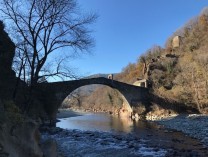 Ponte del Diavolo in Lanzo Torinese im Herbst 2025 (Bild: Sylvia Haendschke)